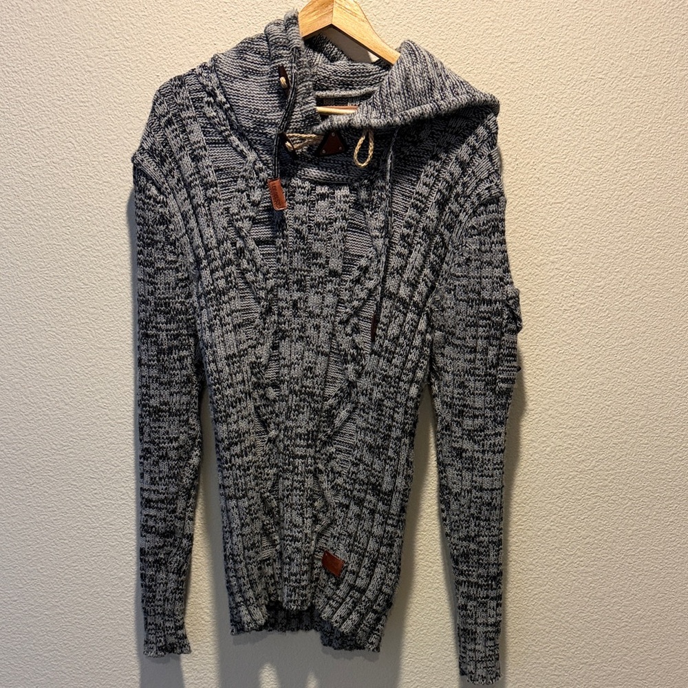 Men's Gray Marled Cable-Knit Turtleneck Sweater